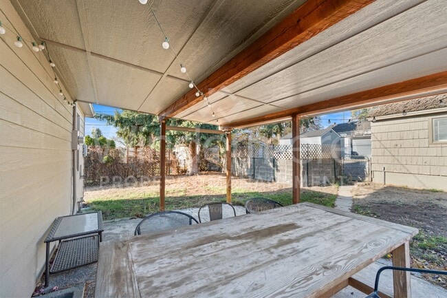 Building Photo - Welcome to Downriver