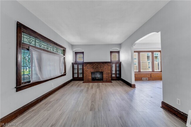 Building Photo - 3289 W 130th St