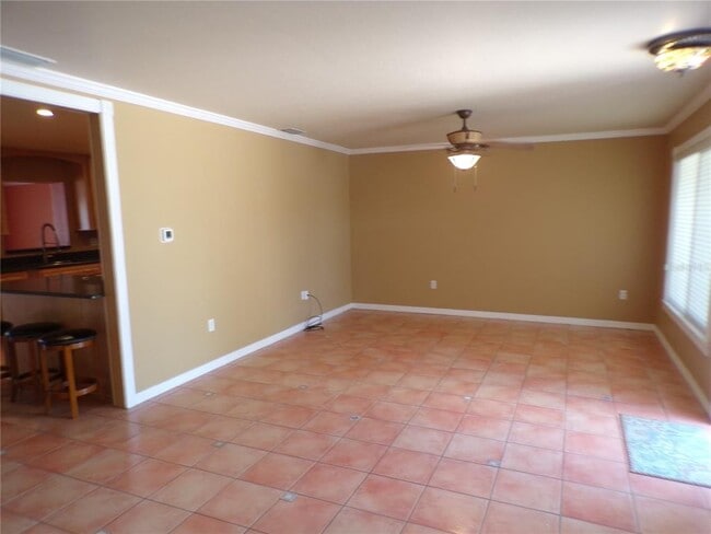Building Photo - 270 Belaire Ct