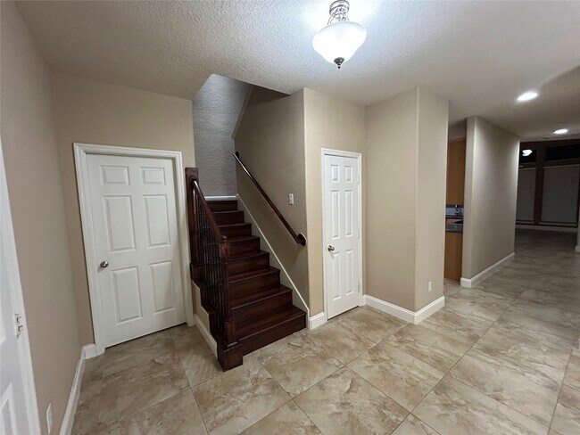 Building Photo - 8911 Silent Willow Ln