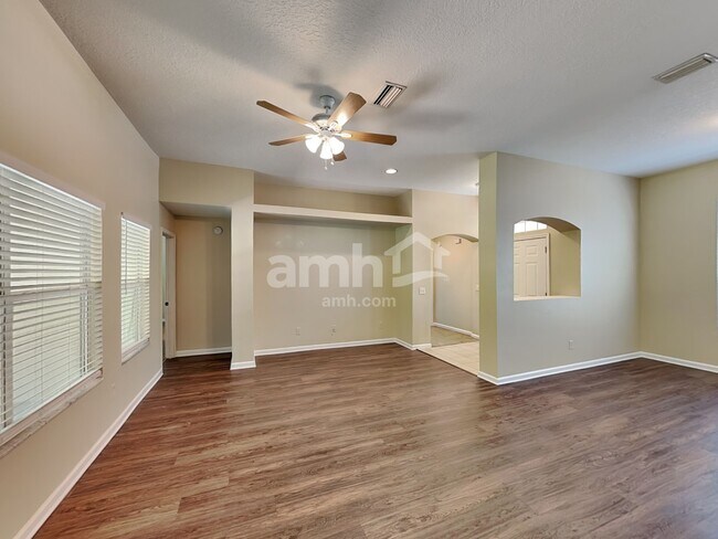Building Photo - 1052 Deer Chase Drive