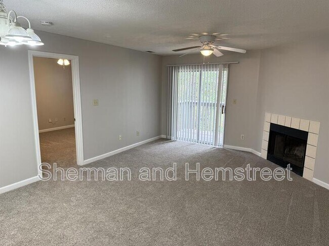 Building Photo - 520 Commons Dr