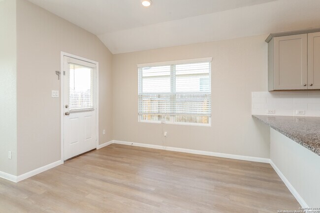 Building Photo - 31537 Acacia Vis