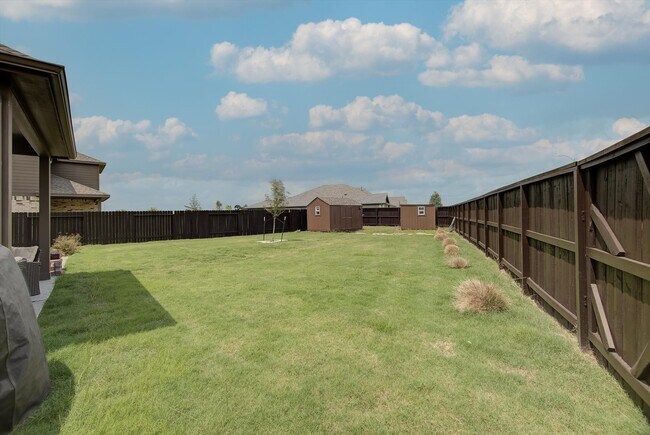 Building Photo - 2319 Gentle Breeze Ln