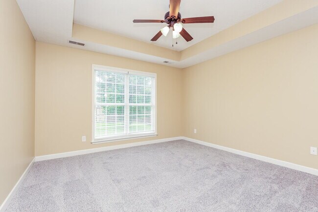 Building Photo - 119 Howard Woody Dr