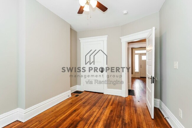 Building Photo - 338 Taylor Ave