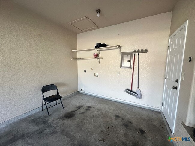 Building Photo - 362 E Faust St