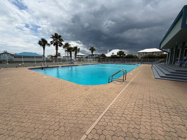 Building Photo - Pensacola Beach - Tristian Towers - 2 bedroom, 2 bathroom - Community Pool & Water views