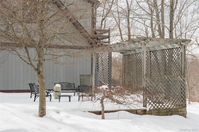 Building Photo - 224 Last Rd