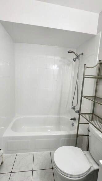 Building Photo - 1453 N Winslowe Dr