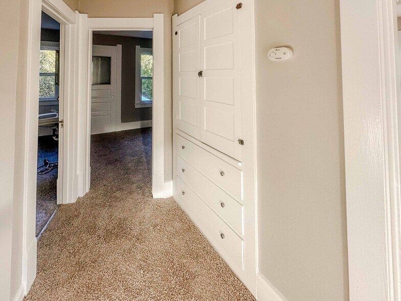 Building Photo - 4044 Asbury Dr