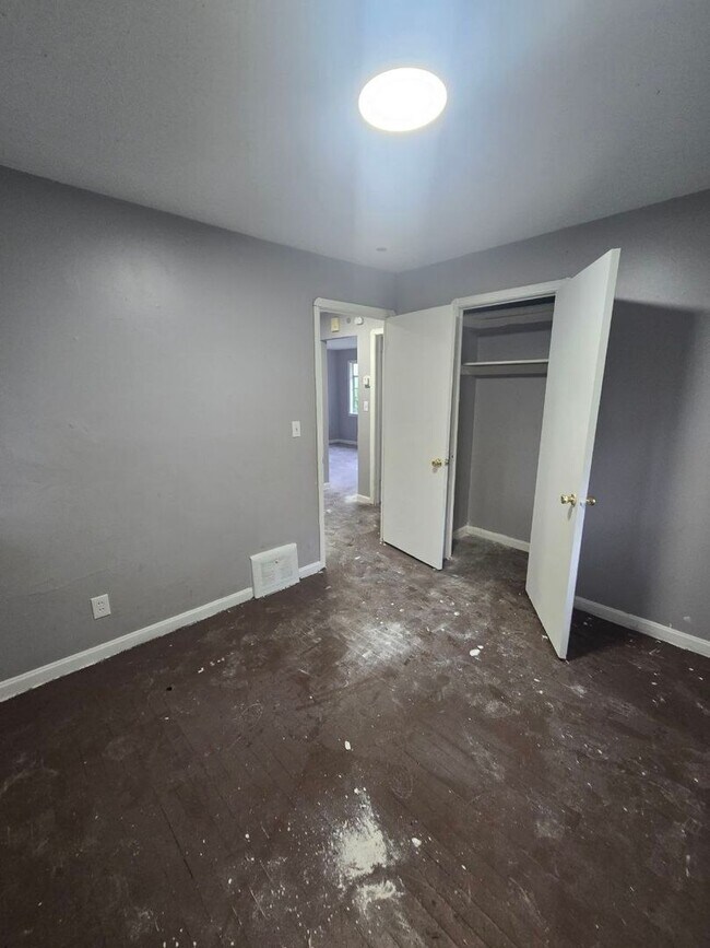 Building Photo - 3 bedroom SINGLE family home | EDEN and Section 8 welcomed