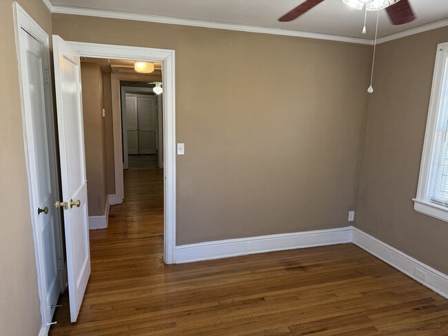 Building Photo - 2414 Poplar St