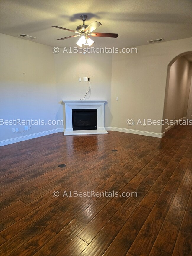 Building Photo - 1271 Grange Way