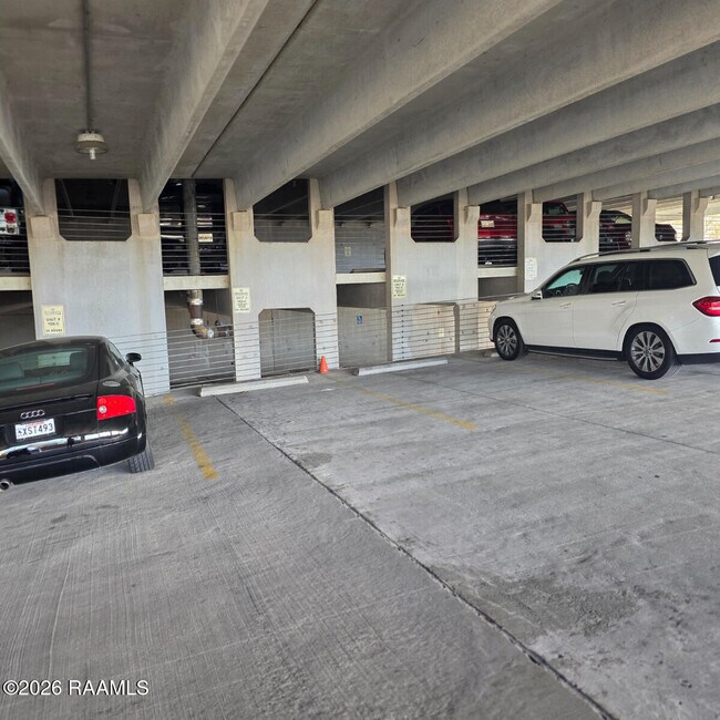 Building Photo - 302 Richland Ave