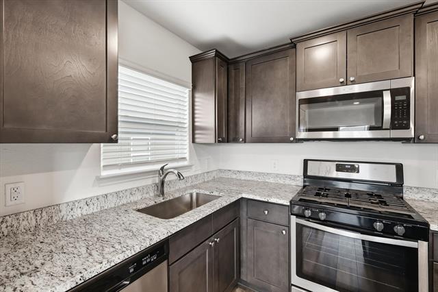 Building Photo - 13709 Roosevelt Arch Dr