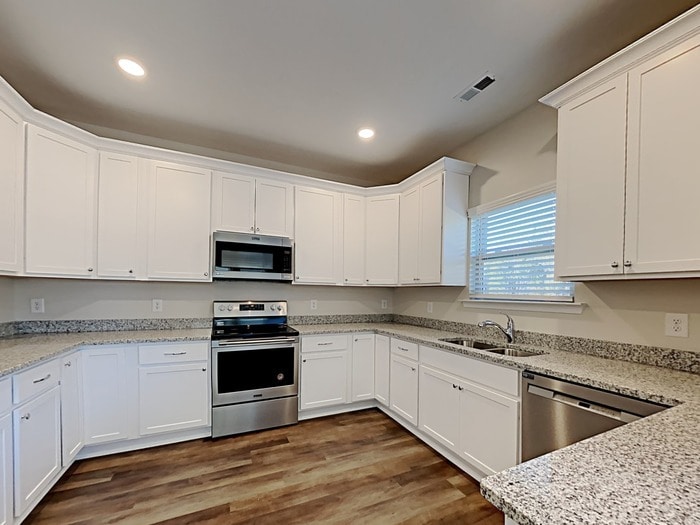 Building Photo - 471 Hager Lake Rd