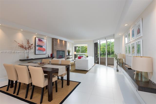 Building Photo - 161 Crandon Blvd