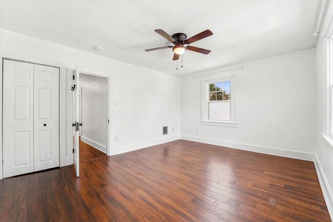 Building Photo - Available Now – Move-In Ready Paoli Gem With Updated Finishes, Loft Space & Parking