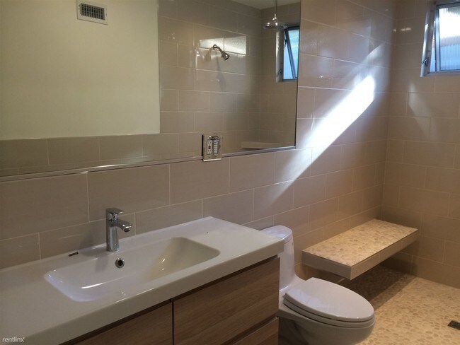 Building Photo - 1 br, 1 bath  - 2134 Griffith Park Blvd
