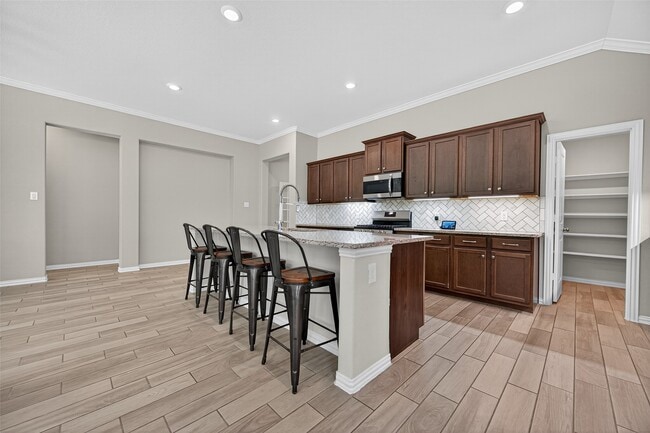 Building Photo - 4550 Shallow Ember Dr