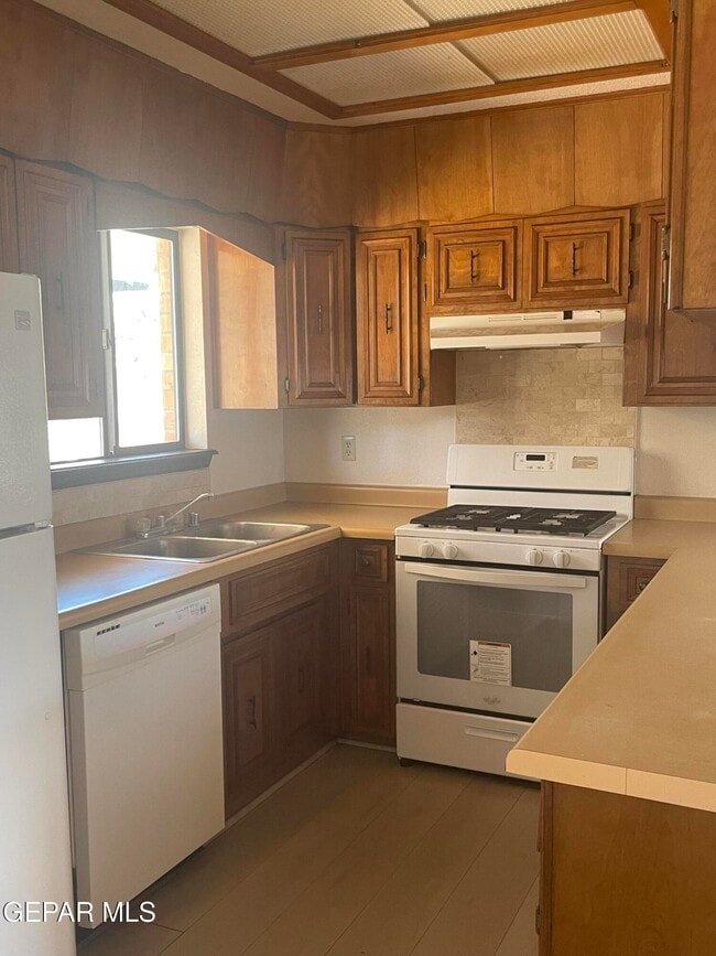 Building Photo - 761 Dorsey Dr