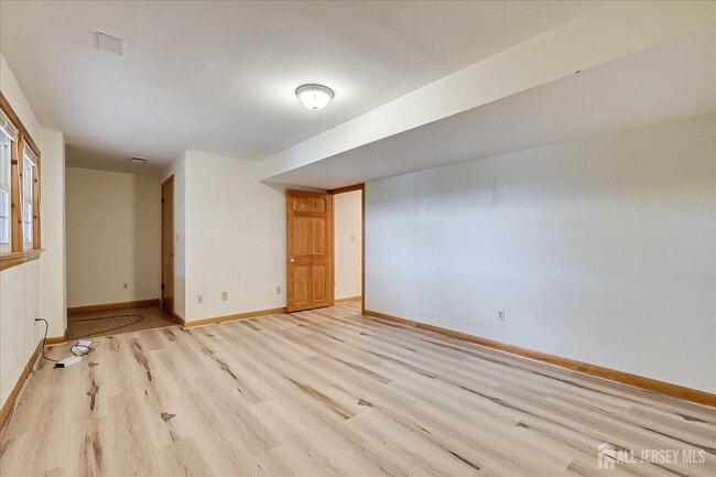 Building Photo - 23 Cardownie St