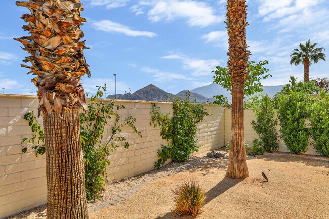 Building Photo - 78825 Vía Ventana