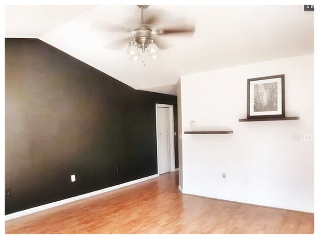 Building Photo - 1721 Bulon Dr