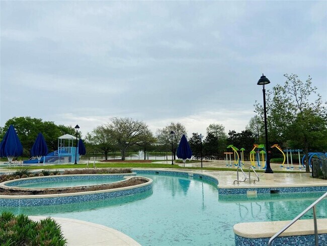 Building Photo - 2802 Grants River Cir