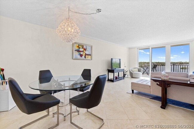 Building Photo - 3912 S Ocean Blvd