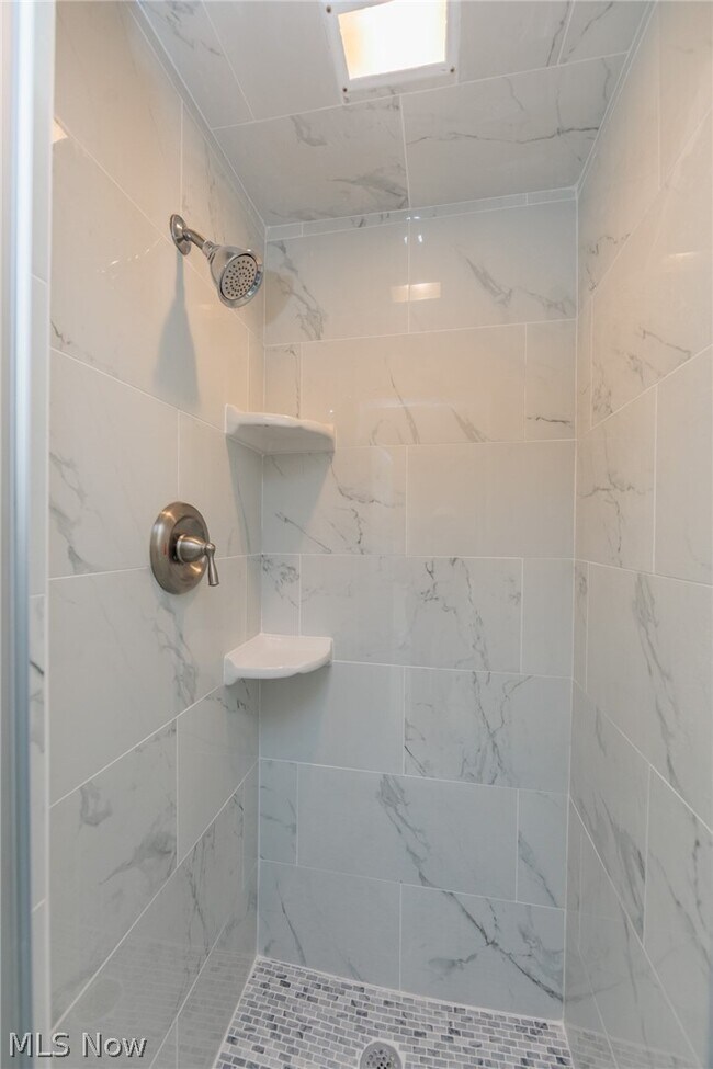 Building Photo - 4441 Baintree Rd