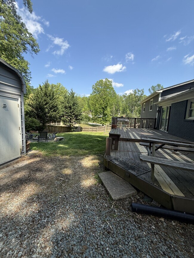 Building Photo - 7010 Sorrell Ln