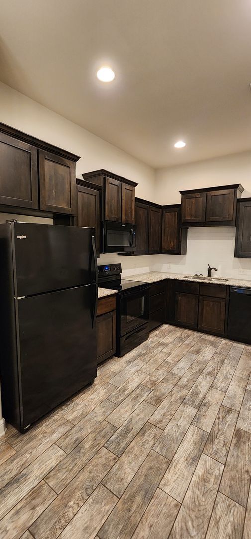 Building Photo - Gorgeous 3 bed/2 bath in Trimmier Estates ...