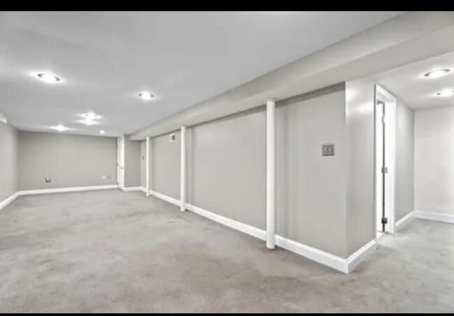 Building Photo - 244 Judwin Ave