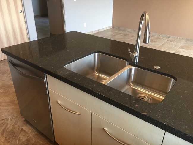 Building Photo - CONDO - VOC - ENERGY EFFICIENT & SUSTAINAB...