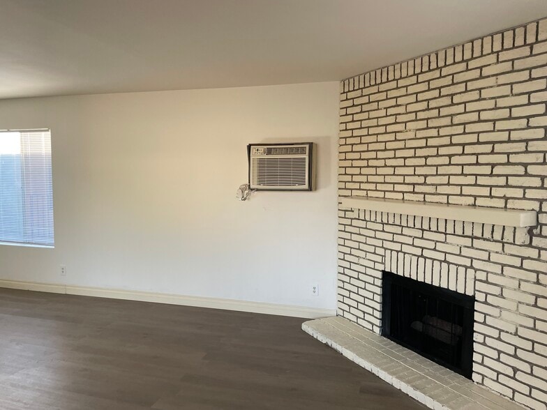 Primary Photo - 6104 Cahuenga Boulevard