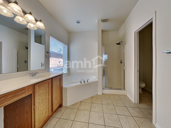 Building Photo - 2709 Evening Mist Dr