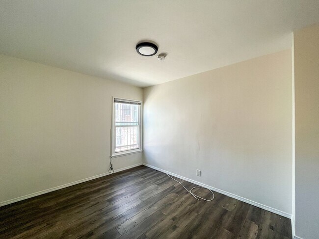 Building Photo - 3401 W 84th Pl