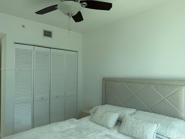 Building Photo - 41 SE 5th St