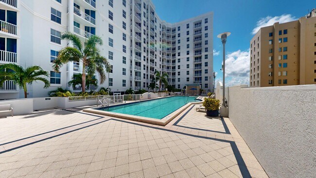 Building Photo - 255 Evernia St