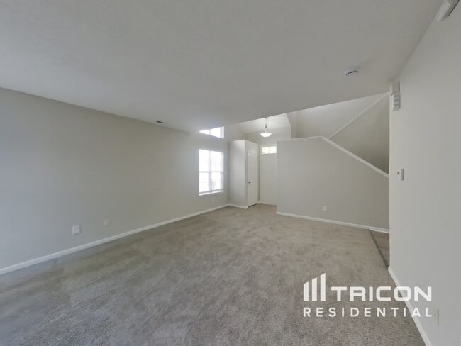Building Photo - 607 Deer Trail Dr