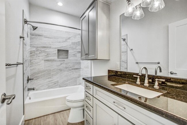 Building Photo - 109 Les Ln