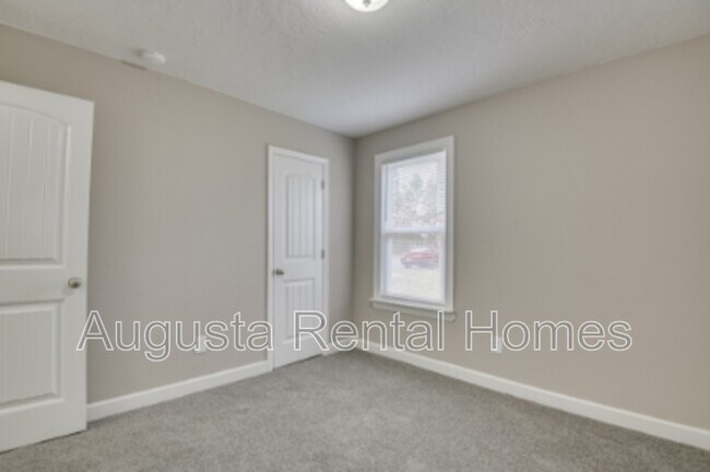 Building Photo - 4010-B Wheeler Woods Road