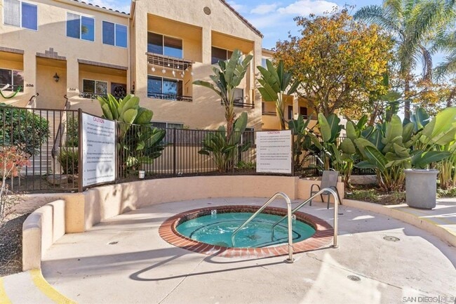 Building Photo - Great one bedroom in UTC!