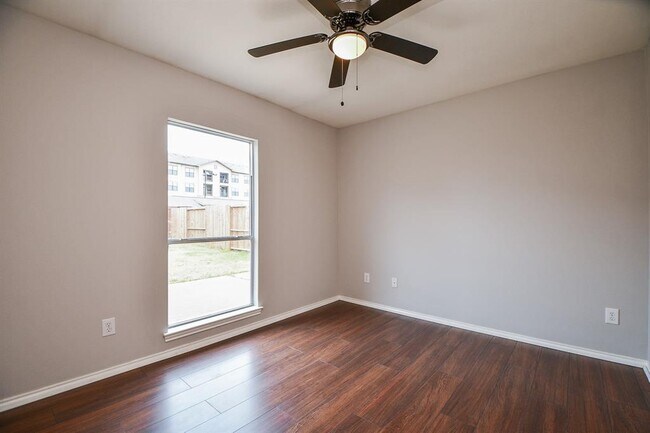 Building Photo - 4815 Mission Lake Ct