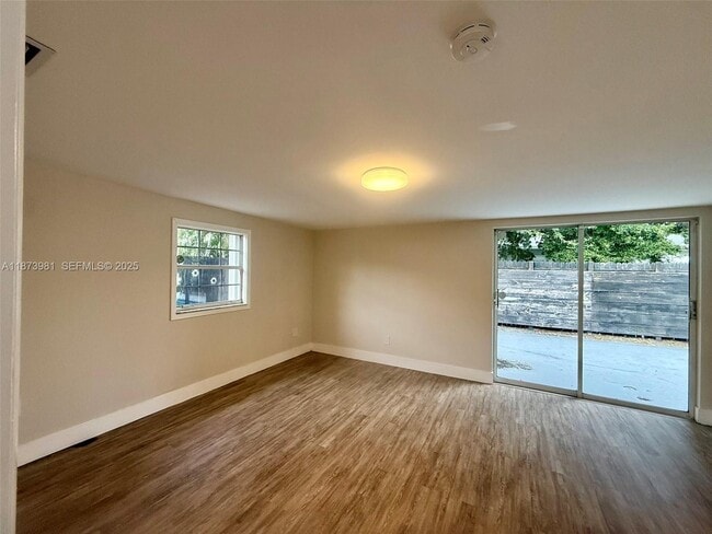 Building Photo - 2730 NE 9th Terrace