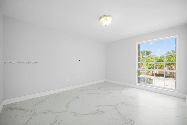 Building Photo - 7105 Miami Lakes Dr