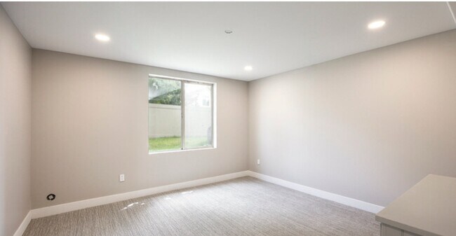 Building Photo - 11202 S Sharons Ln