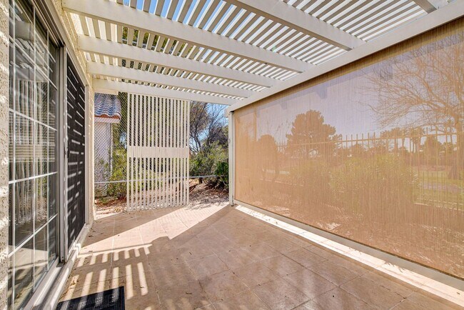 Building Photo - 5053 Cedar Lawn Way